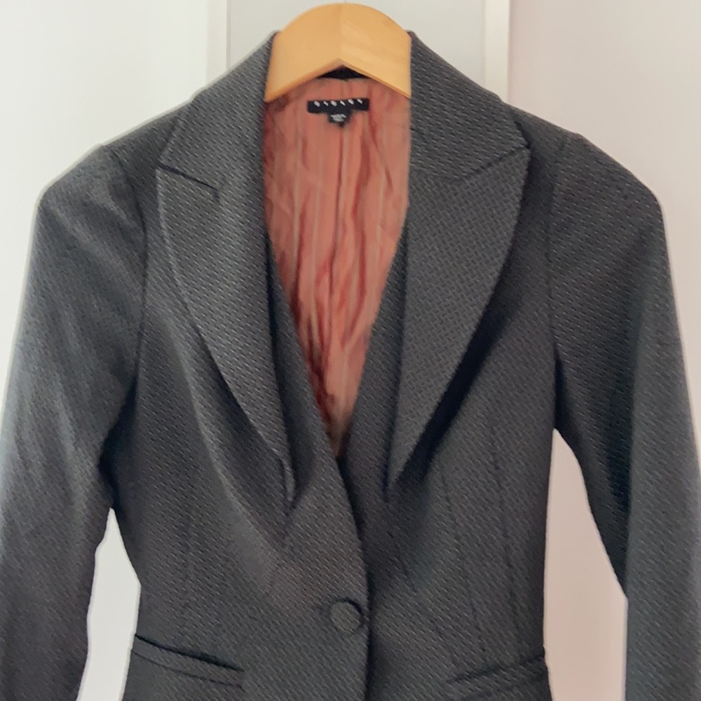 Sisley Single Button Textured Career Blazer Gray View 2